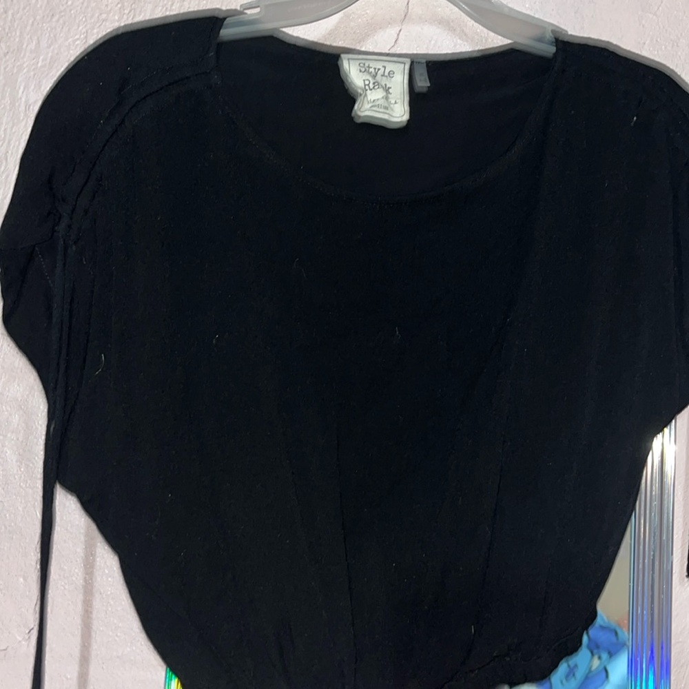 Style Rack Black Crop top short sleeves